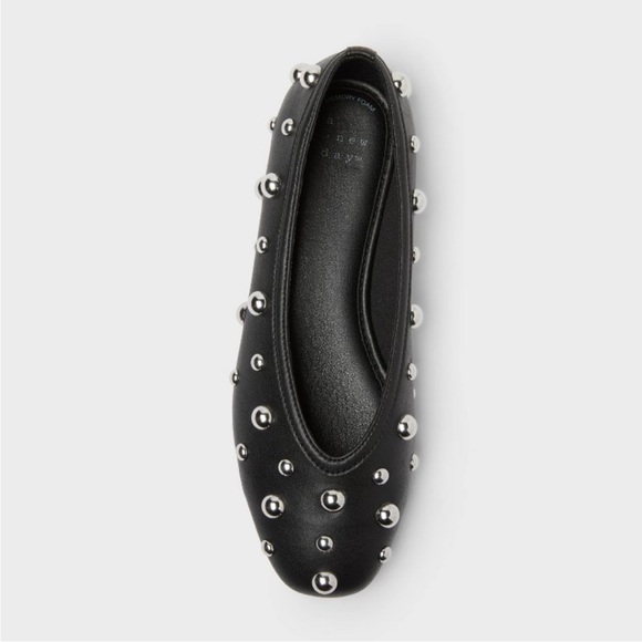Black Studded Women's Flats- 7 - NWT - Picture 3 of 6